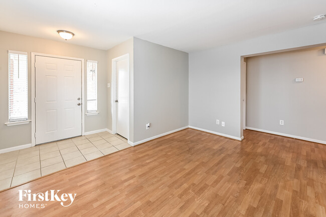 Building Photo - 7234 River Pines Dr