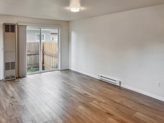 Building Photo - 4008 Reka Dr