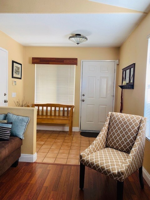 Building Photo - 973 Naples Dr