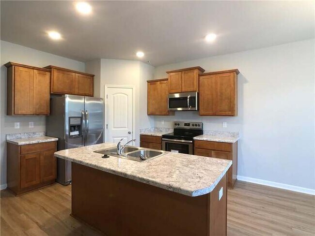 Building Photo - 47609 Cathy Ln