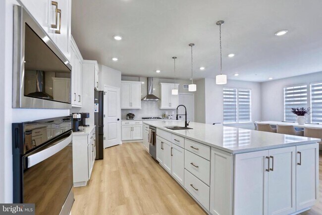 Foto del edificio - 1011 Monocacy Crossing Pkwy