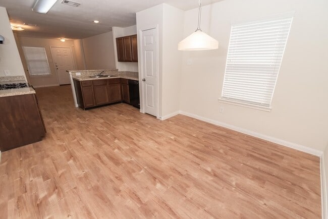 Building Photo - 2915 Aspen Mdw