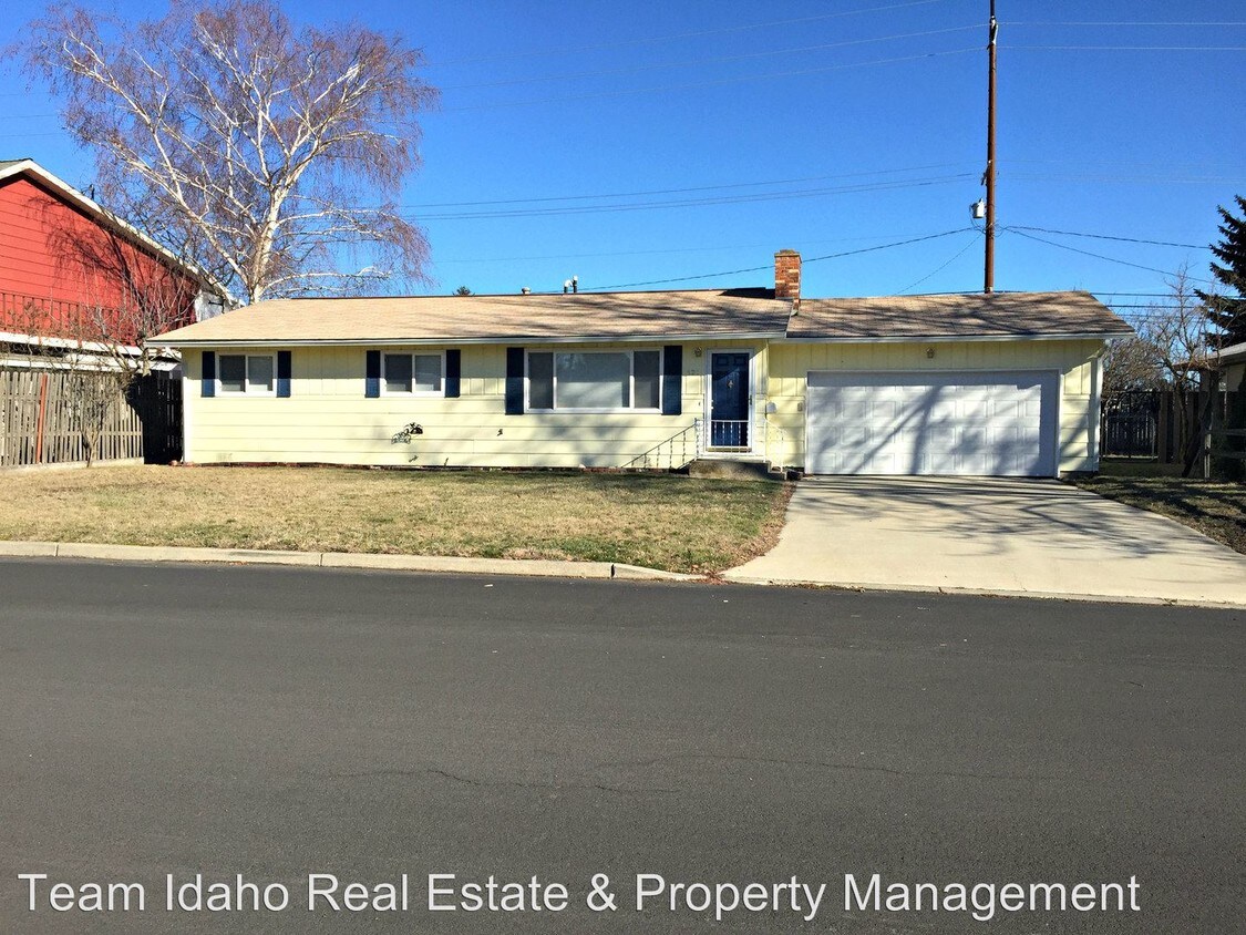 Foto principal - 826 Camas St