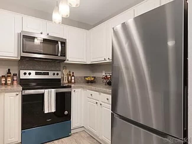 Building Photo - 3440 Lebon Dr