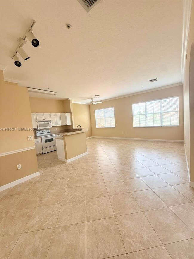 Building Photo - 4602 SW 160th Ave