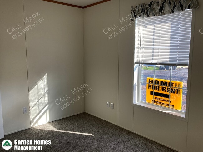 Building Photo - 7 Thornwood Ln