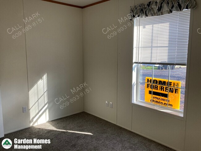 Foto del edificio - 7 Thornwood Ln