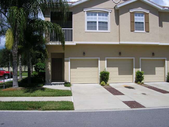 Foto del edificio - 3405 Parkridge Cir