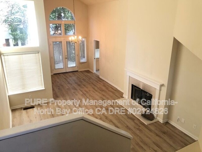 Building Photo - 14 Horseshoe Bay Ct