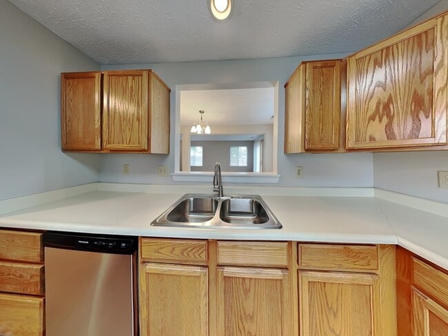 Building Photo - 2493 Grand Fir Dr