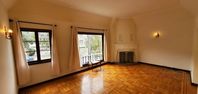 Foto del edificio - 1782 10th Ave