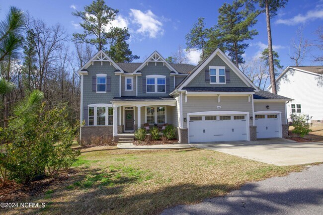 Building Photo - 240 Parrish Ln