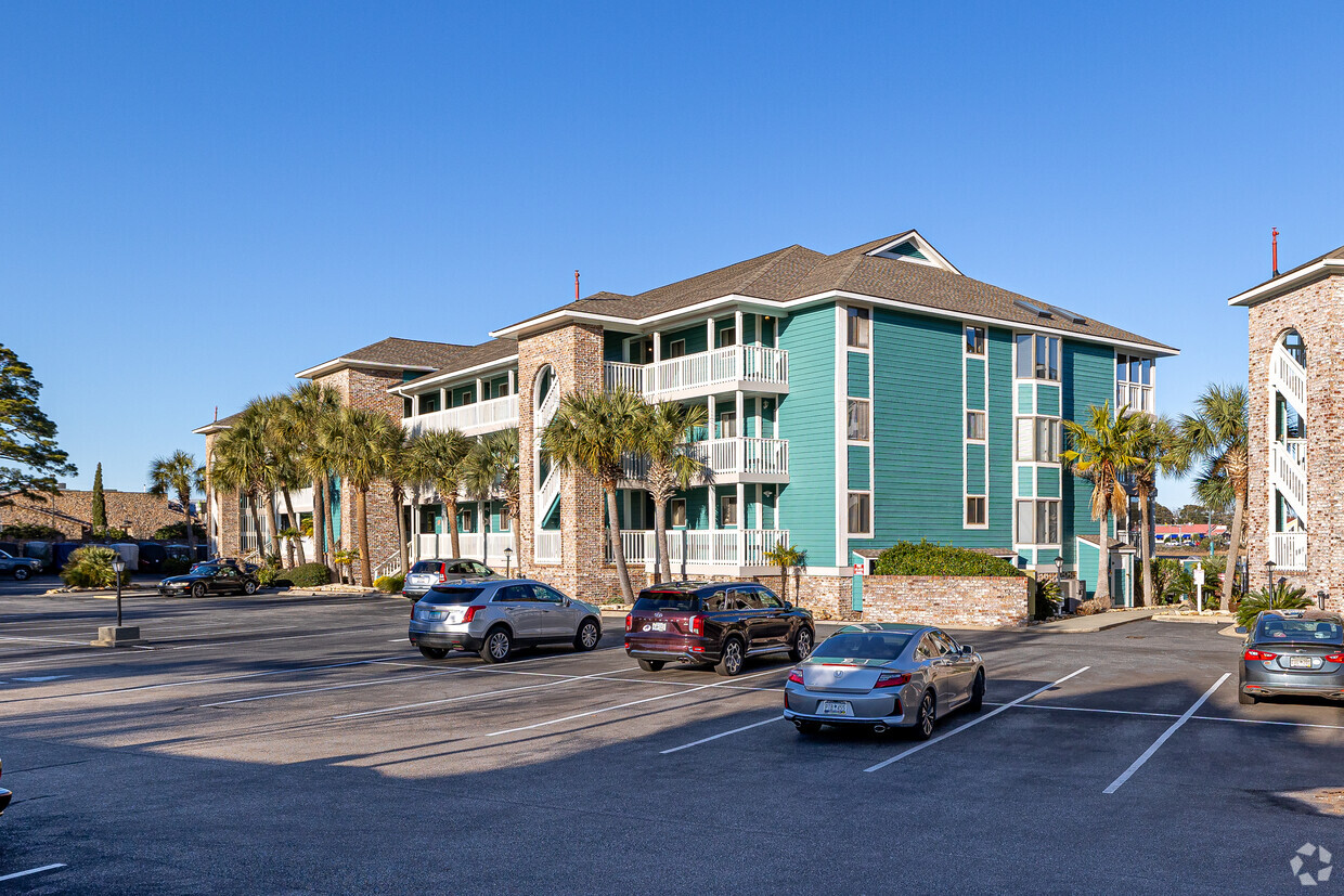 Main building. - Marsh Oaks