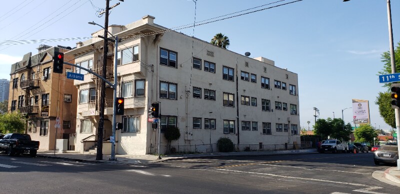 Primary Photo - 1330 W 11th St