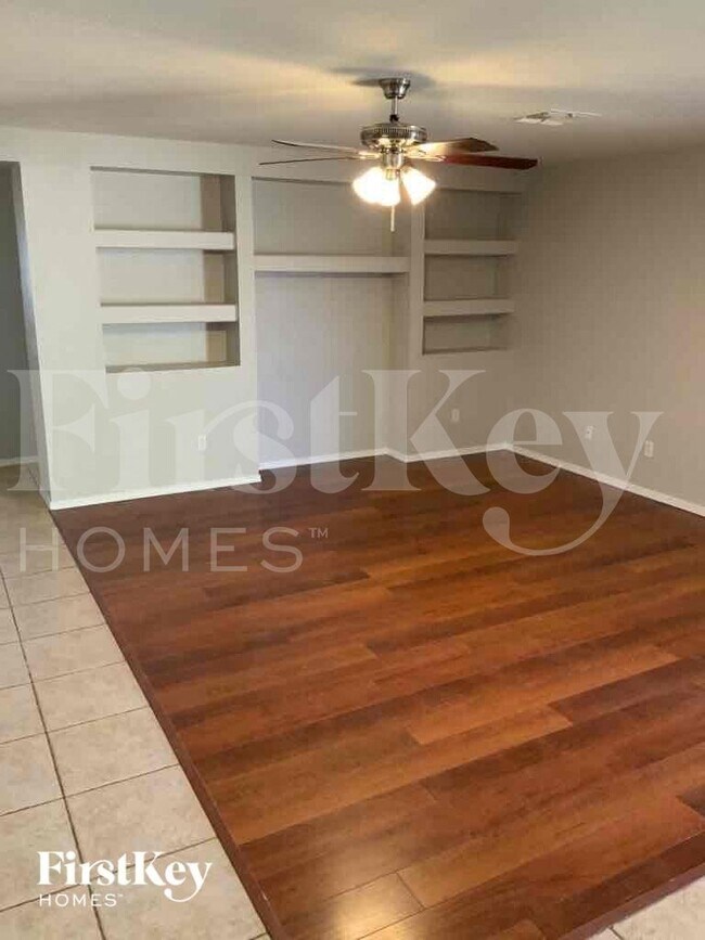 Foto del edificio - 15797 W Caribbean Ln