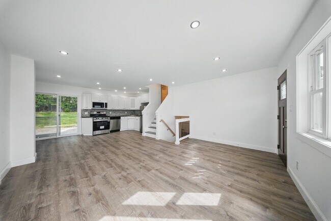Foto del edificio - 341 Highland Ave Ext