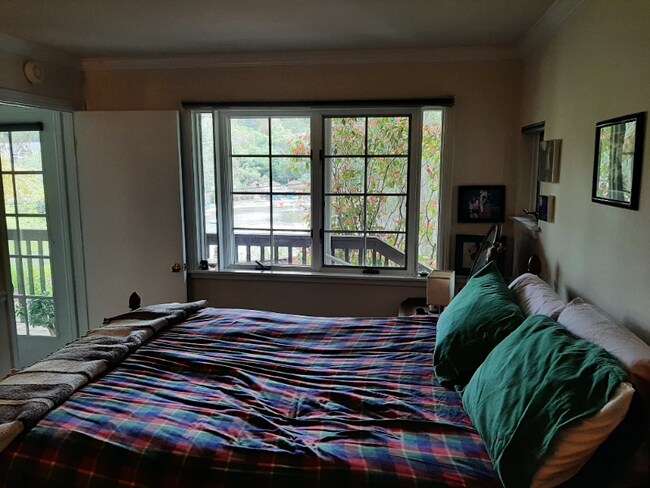 Foto del edificio - 2406 Lake Blvd
