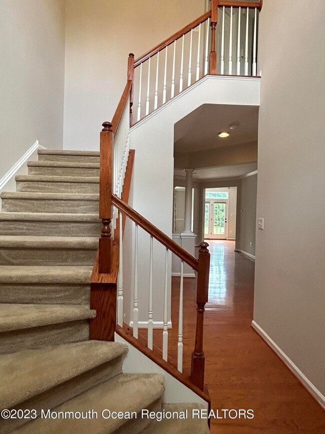 Building Photo - 31 Oak Leaf Ln