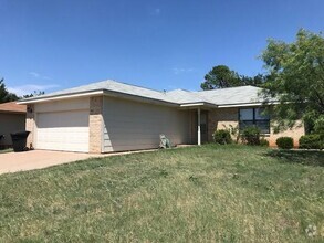 Building Photo - 1733 Chachalaca Ln