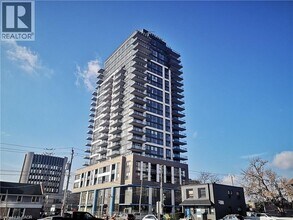 Building Photo - 2007 James St