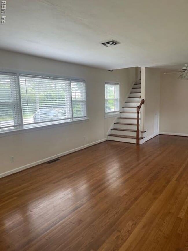 Building Photo - FOR RENT - SHORE DR / BAY AREA VIRGINIA BE...