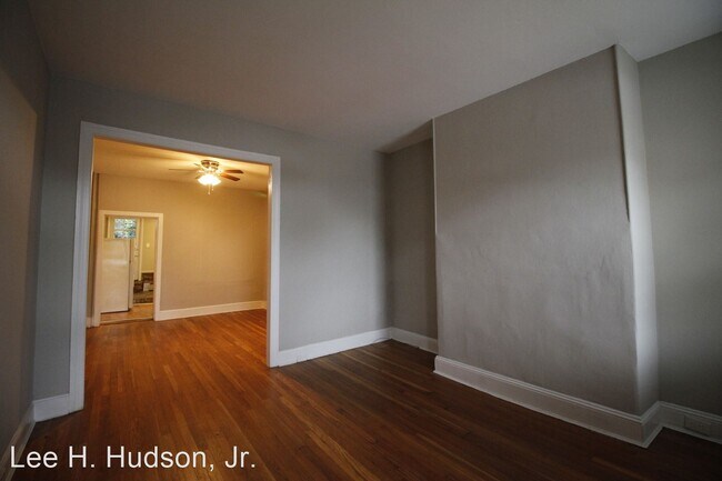 Building Photo - 3 br, 1 bath House - 164 Carson St