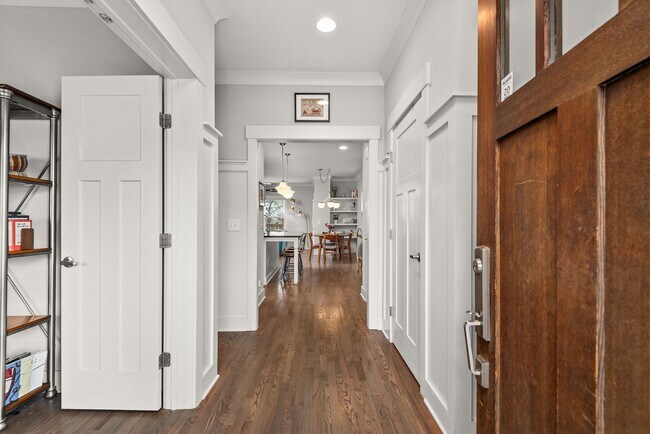 Photo - 2223 Burns St House