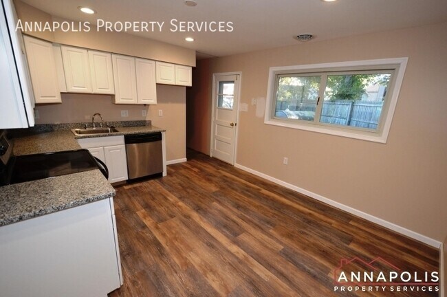 Foto del edificio - 3379 arundel on the bay road