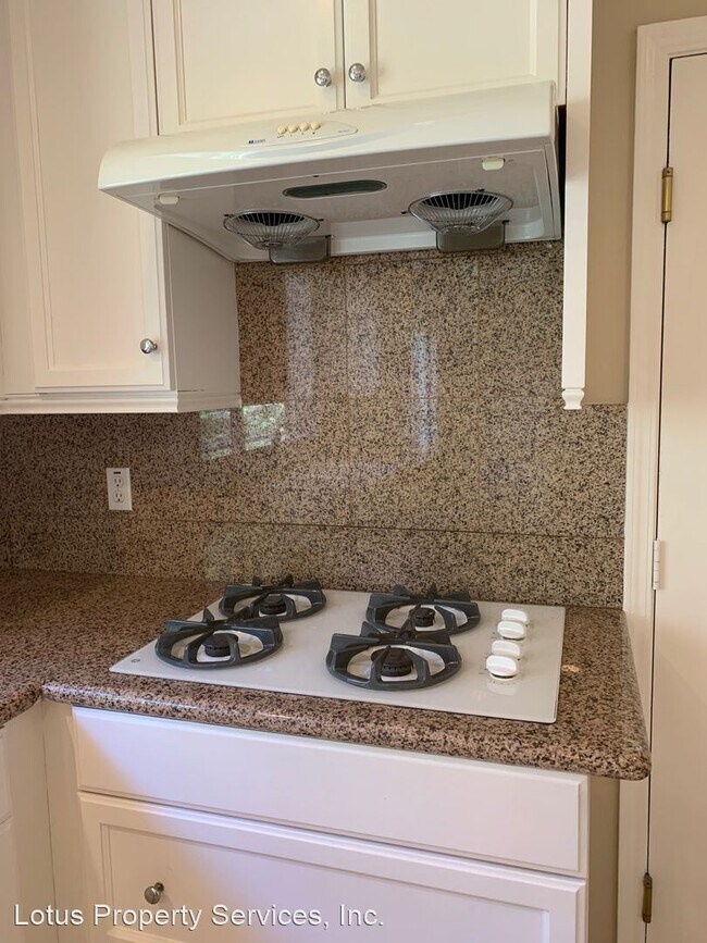 Building Photo - 3 br, 2.5 bath House - 333 Diamond Street #B
