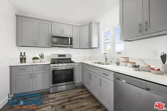 Building Photo - 1523 1/2 Meadowbrook Ave