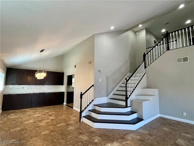 Foto del edificio - 7893 W Gilmore Ave