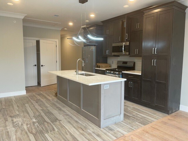 Kitchen - 684 N 5th St