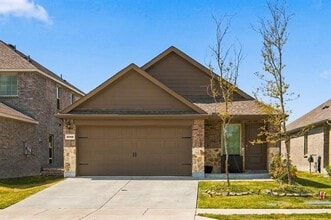 Building Photo - 1602 Callaway Dr