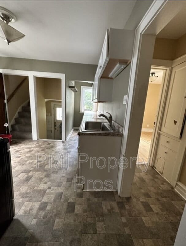 Building Photo - 4531 N 40th St