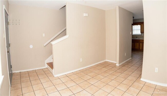 Building Photo - 4308 King Dr