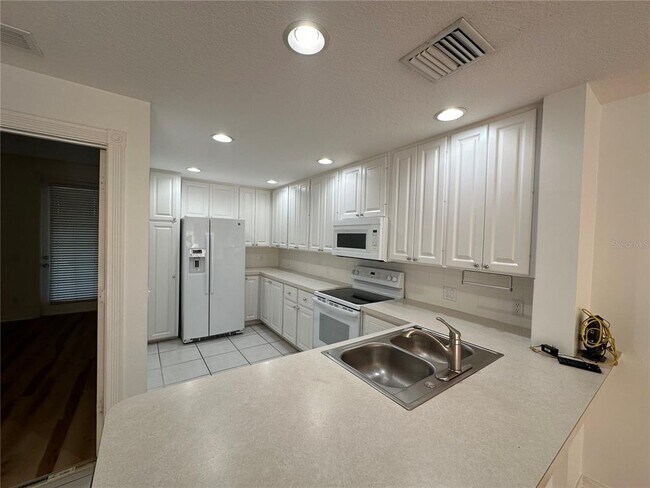 Building Photo - 7776 Andora Dr
