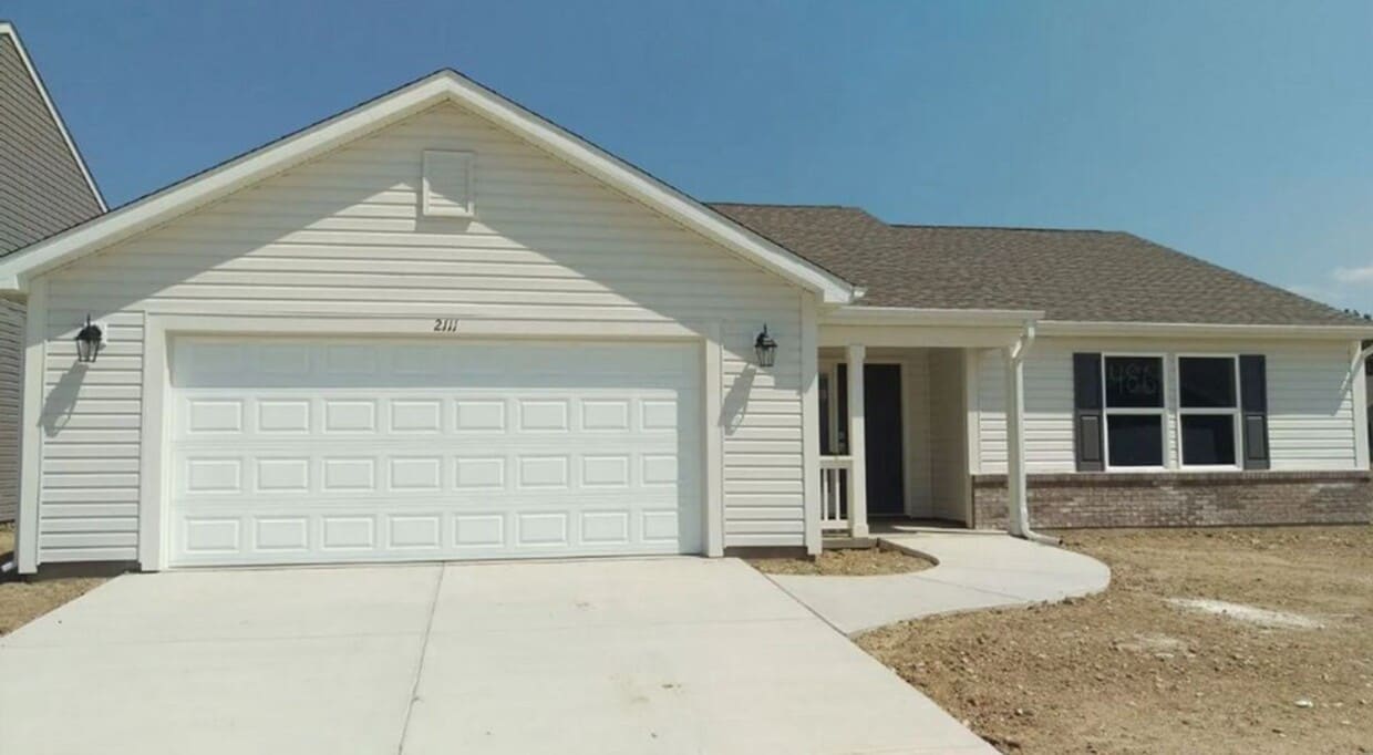 Charming 3-Bedroom Home in West Lafayette with 2-Car Garage & Washer/Dryer - Charming 3-Bedroom Home in West Lafayette with 2-Car Garage & Washer/Dryer