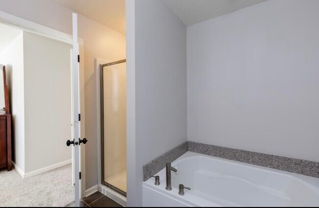 Building Photo - 8978 SW Village Loop
