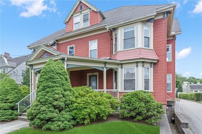Foto del edificio - 181 Carrington Ave