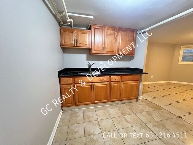 Foto del edificio - 1732 W Wallen Ave