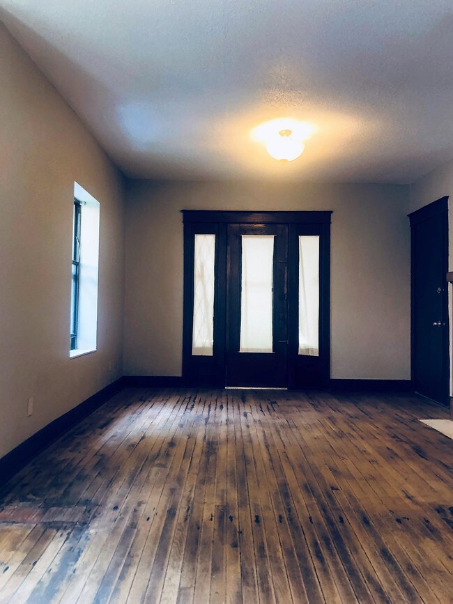 Building Photo - 4042 Campbell St