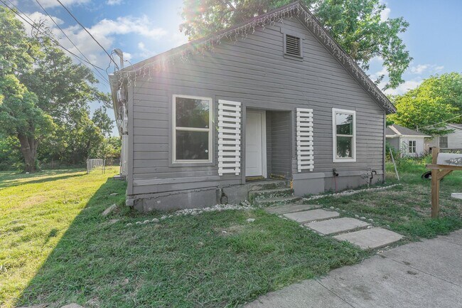 Foto del edificio - 4621 Owenwood Ave