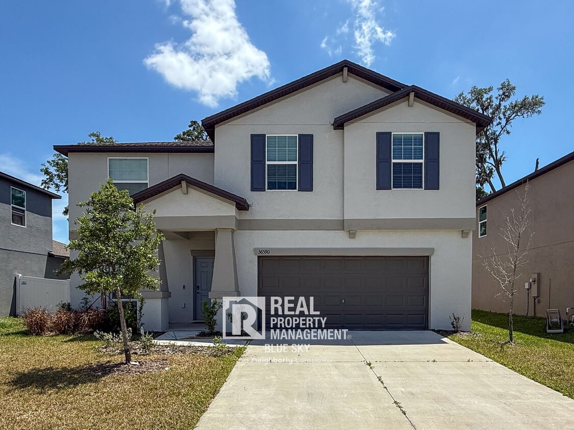 Foto principal - Spacious 6 Bedroom with Bonus Room, Den an...