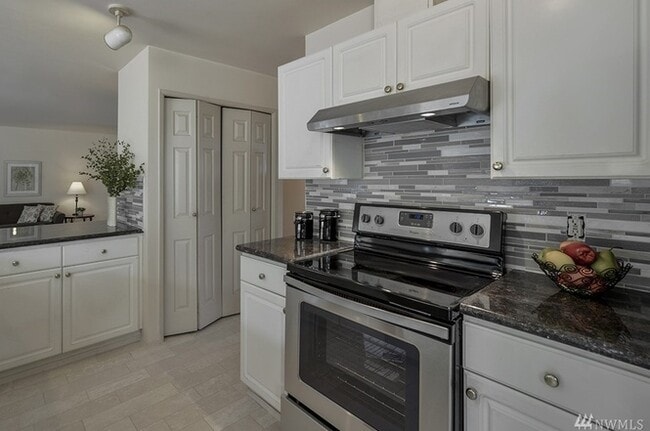 Building Photo - 1844 S 250th Pl