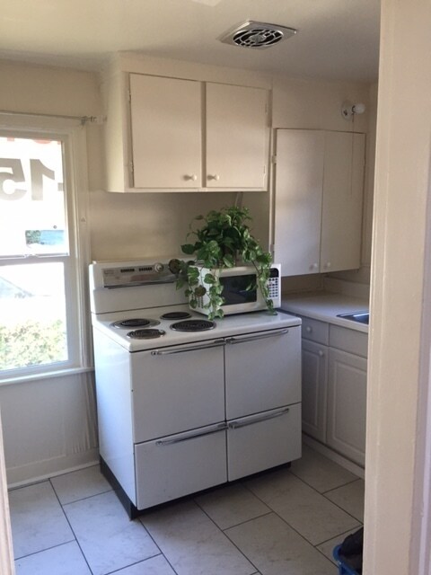 Foto del edificio - 709 NE 43rd St