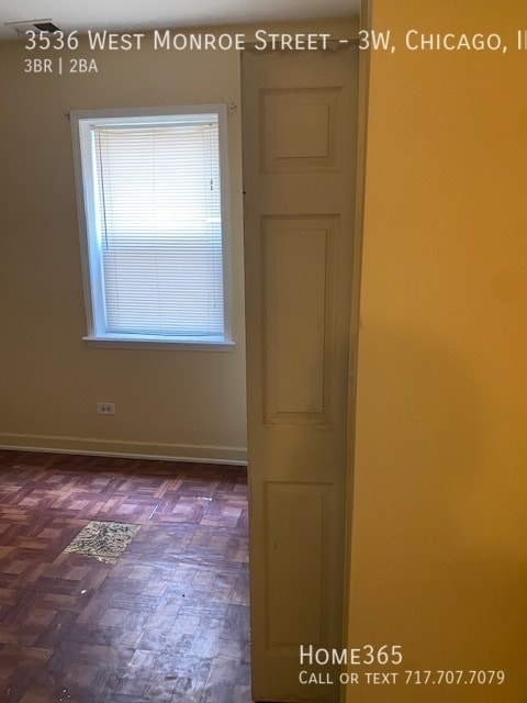 Building Photo - Beautiful 3 Bedroom Apartment