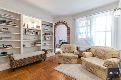 Foto del edificio - 99 E 4th St