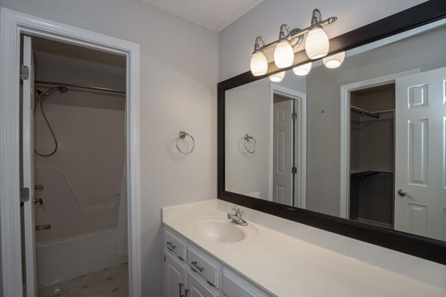 Foto del edificio - Updated 3 Bedroom Home in Cabot