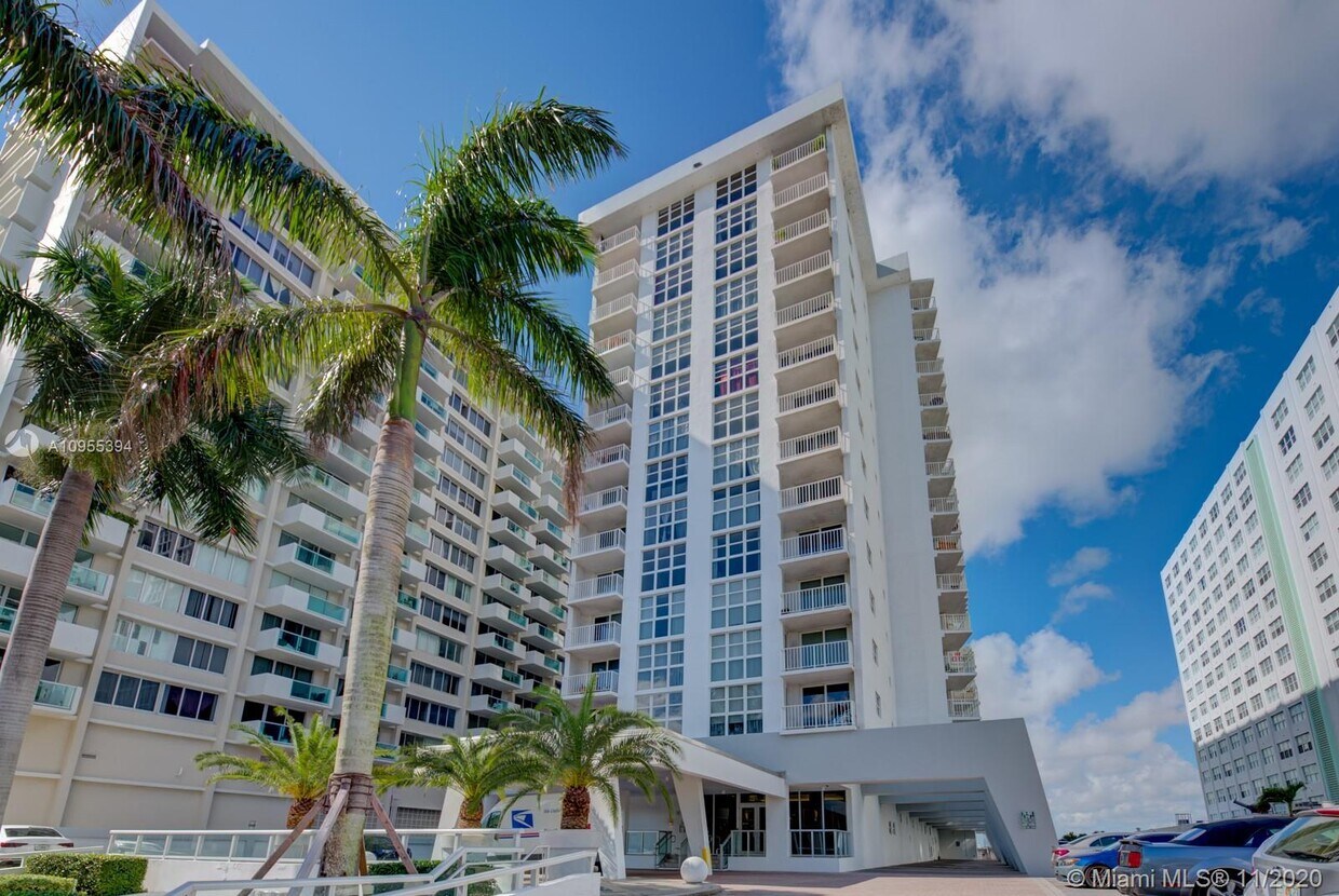 Foto principal - 1228 West Ave