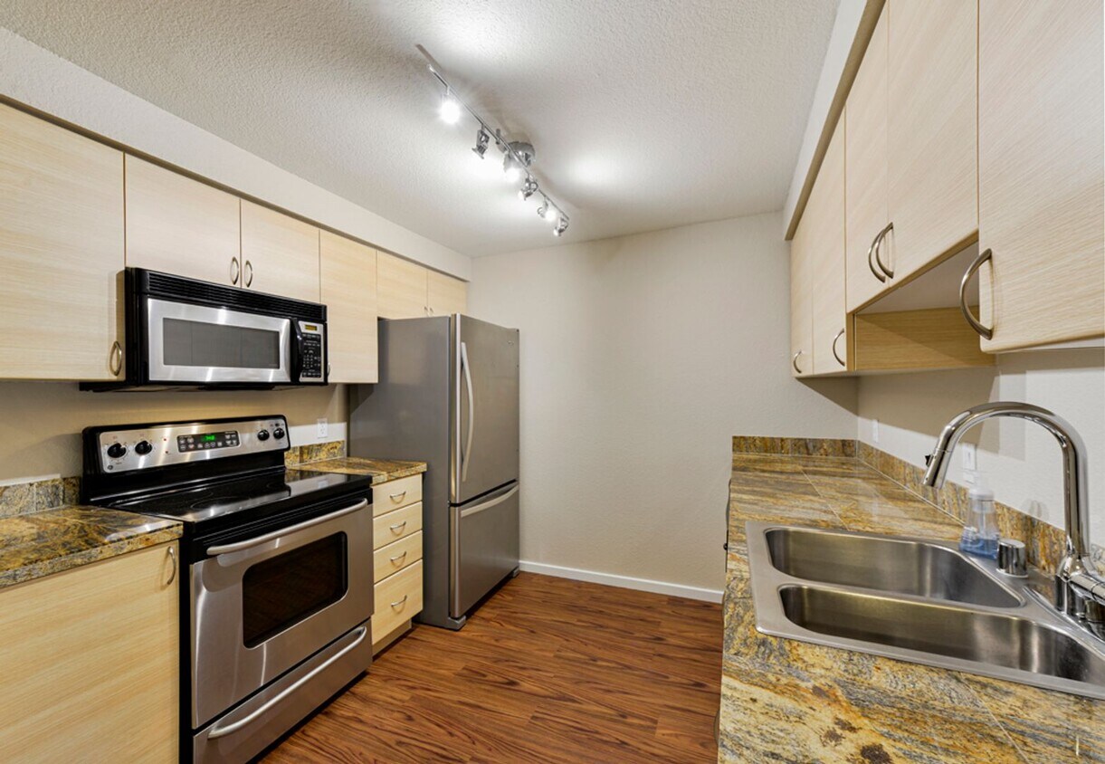 Foto principal - Available Now! Beautiful Kirkland Condo - ...